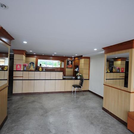 Phoonsab Hostel Phitsanulok Bagian luar foto